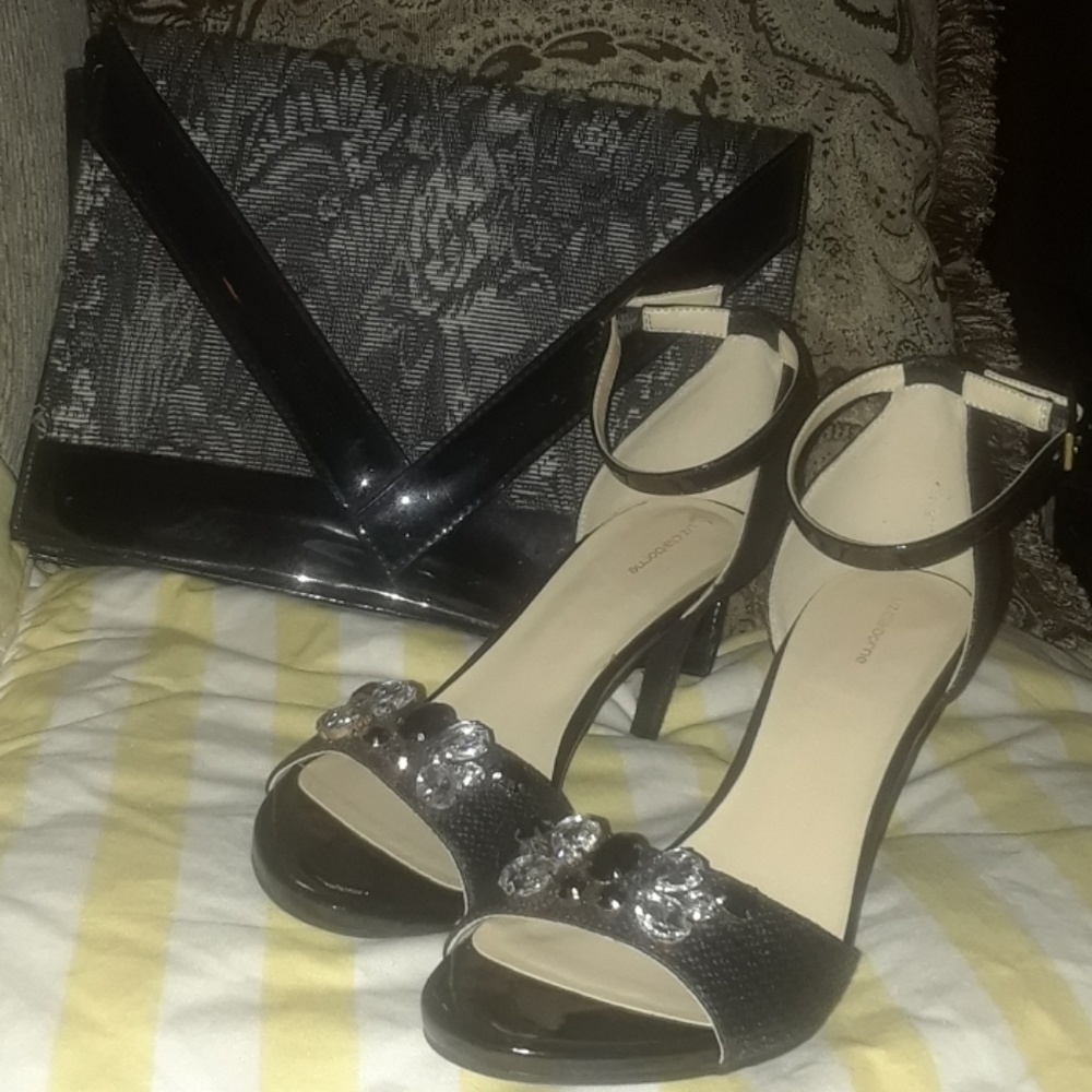 ♥️FINAL REDUCTION- Embellished Heels